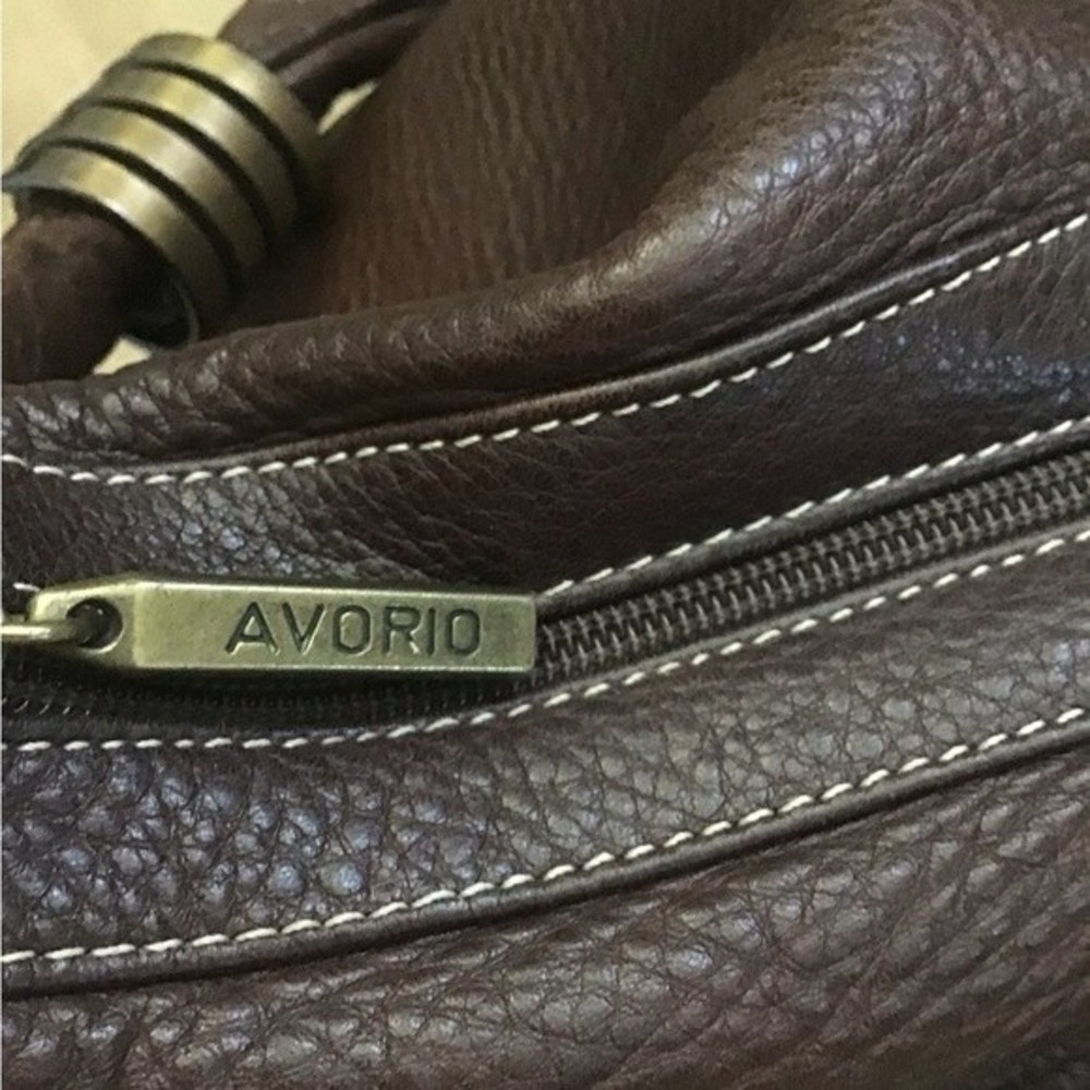 Avorio Leather Hobo Bag - Picture 3 of 7